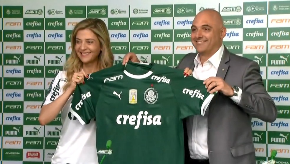 Leila Pereira e Mauricio Galiotte na Academia de Futebol do Palmeiras — Foto: reprodução