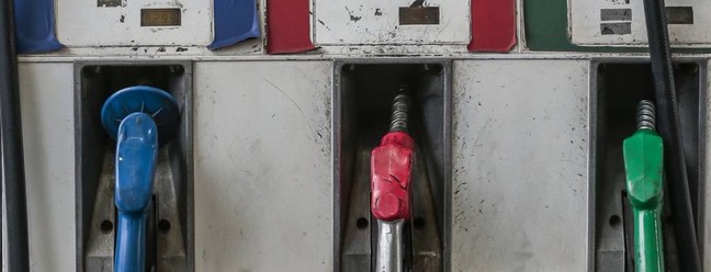 Os combustíveis foram os principais vilões da inflação em 2021. O etanol disparou 62,23% no ano passado. Já a gasolina, 47,49%. O gás de botijão subiu 36,99%. São preços que influenciam outros preços na economia  — Foto: Edilson Dantas / Agência O Globo