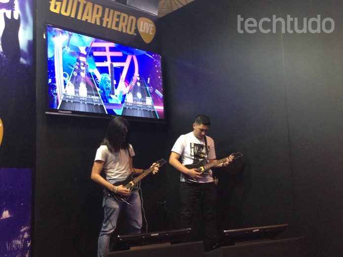 Guitar Hero na BGS 2015 (Foto: Cássio Barbosa/ TechTudo)