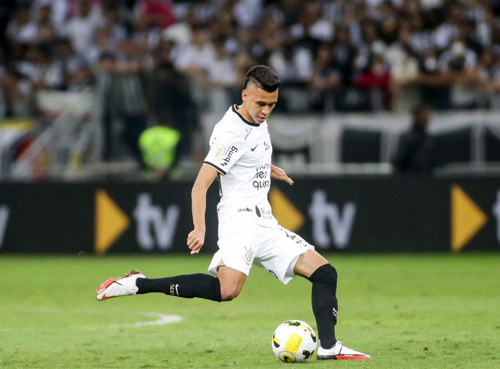 Cantillo supera questionamentos e se aproxima de seu centésimo jogo pelo Corinthians