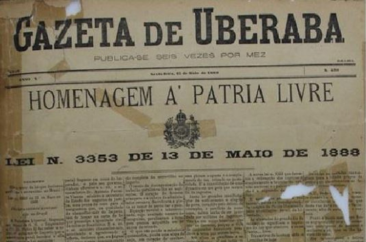 Catálogo com documentos do período da