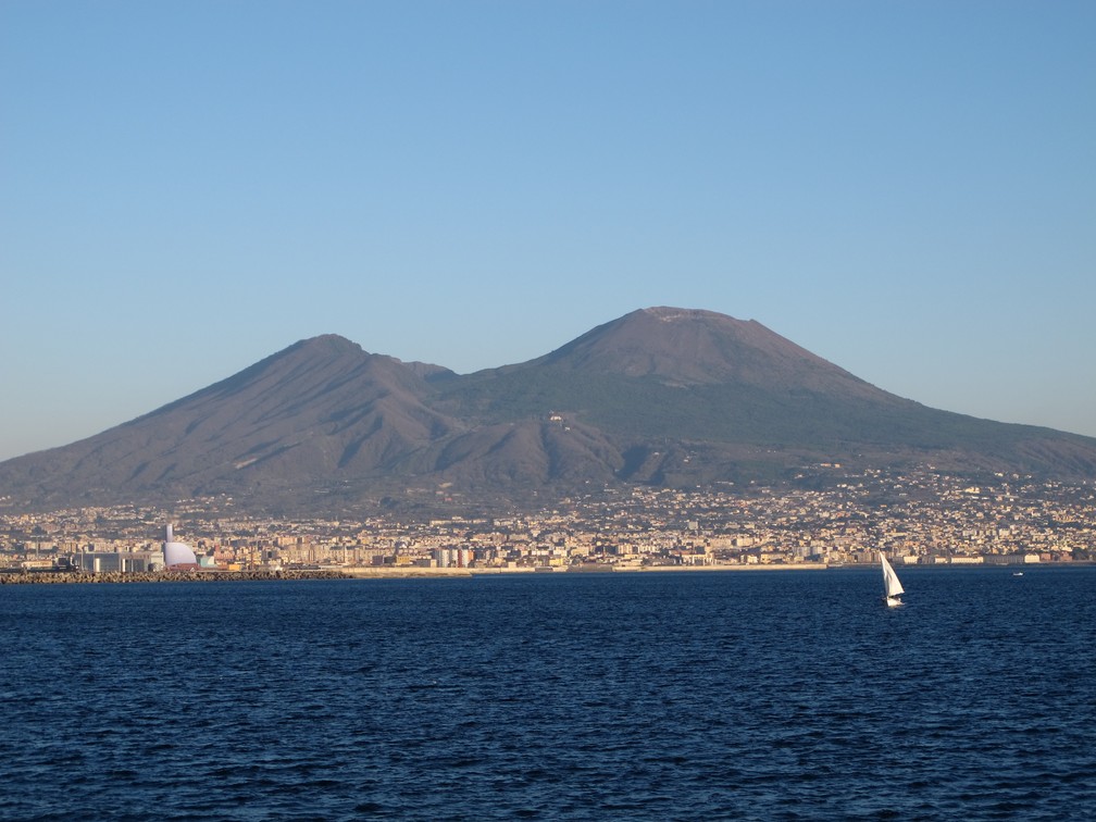 Vulcao Vesuvio Um Gigante Adormecido Que Fascina Os Moradores De Napoles Terra Da Gente G1