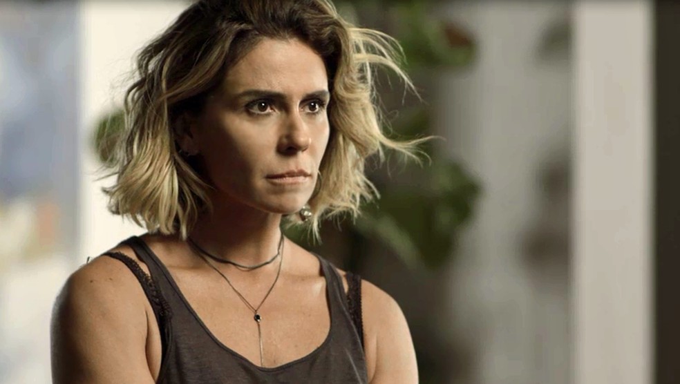 Luzia fica tensa ao descobrir que Januária morreu guardando um segredo sobre o seu passado (Foto: TV Globo)