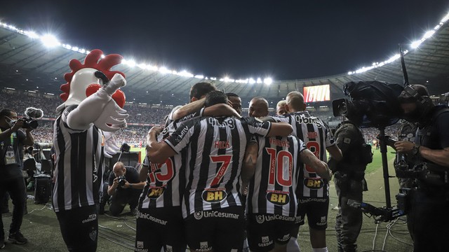 Jogadores do Atlético-MG comemoram um dos gols diante do Athletico, na final da Copa do Brasil