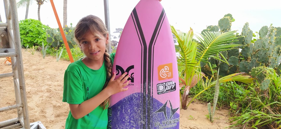 Hanna Cattleya, de 7 anos, quer ser como Ítalo Ferreira, quando crescer  — Foto: Cedida