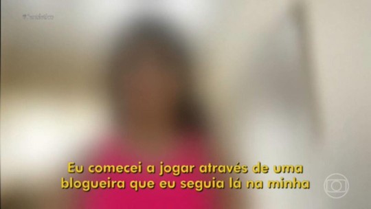 ‘Perdi meu salário todo em 15 minutos’, revela vítima do 'Jogo do Tigre’ - Programa: Fantástico 