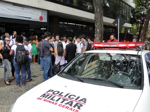 G1 - Conselho repudia trote 'racista' na UFMG e indicação de Feliciano -  notícias em Política