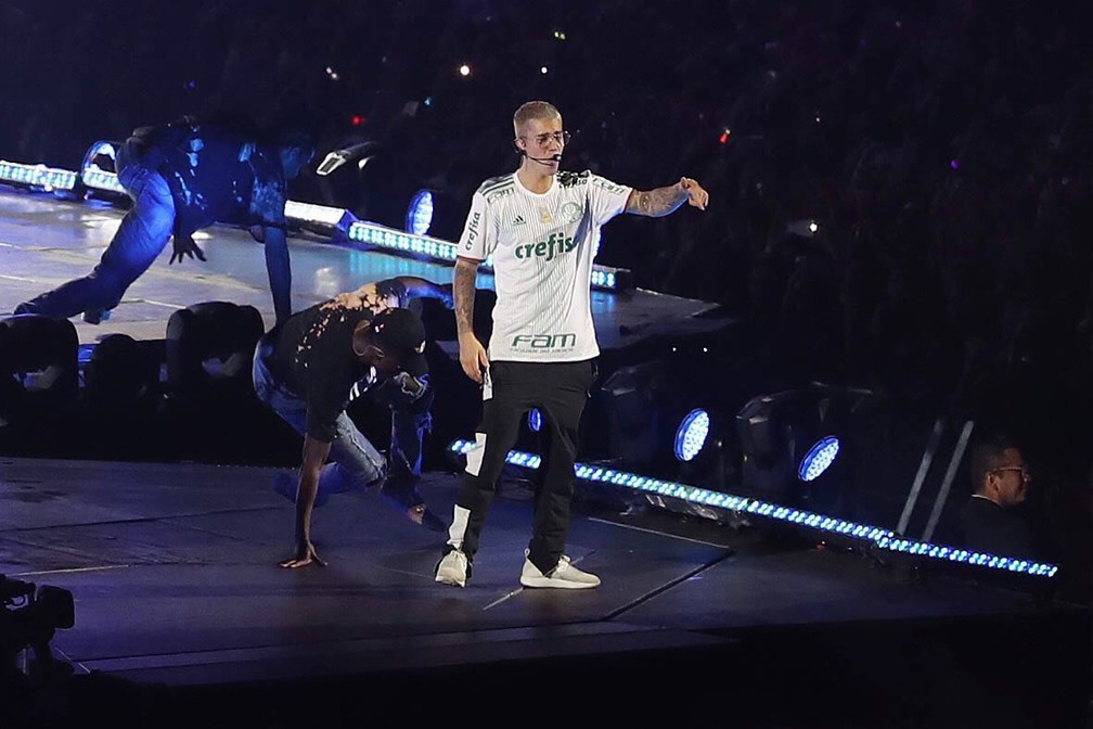 Justin Bieber se apresentou na arena com a camisa do Palmeiras &mdash; Foto: Divulga&ccedil;&atilde;o/Palmeiras