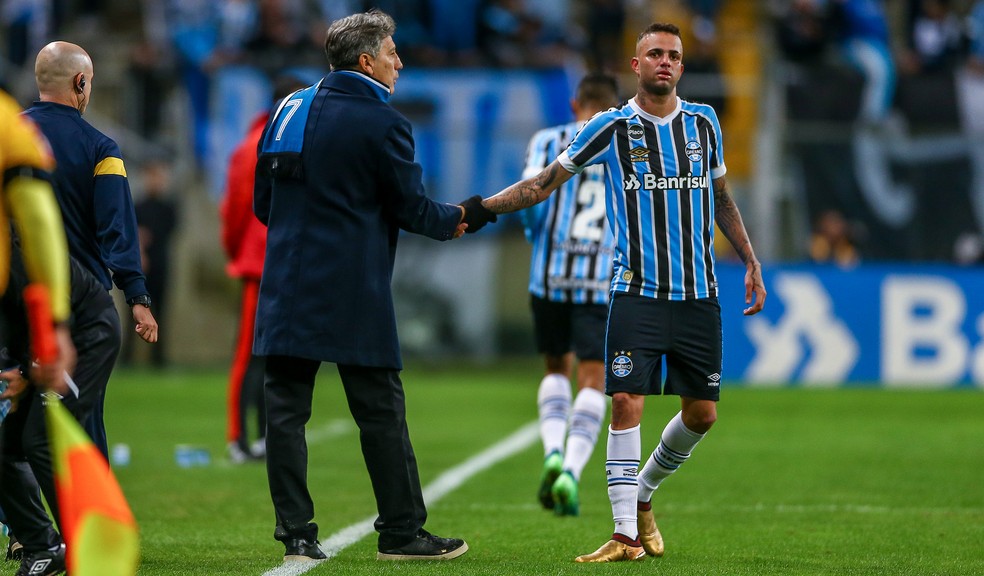 Renato Gaúcho e Luan: parceria tem levado o Grêmio longe em mata-matas — Foto: Lucas Uebel / Grêmio, DVG
