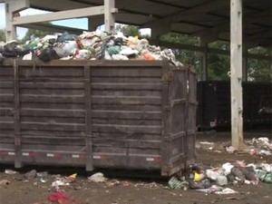 Investigação apura descarte irregular de lixo em Canguçu (Foto: RBS TV/ Reprodução)
