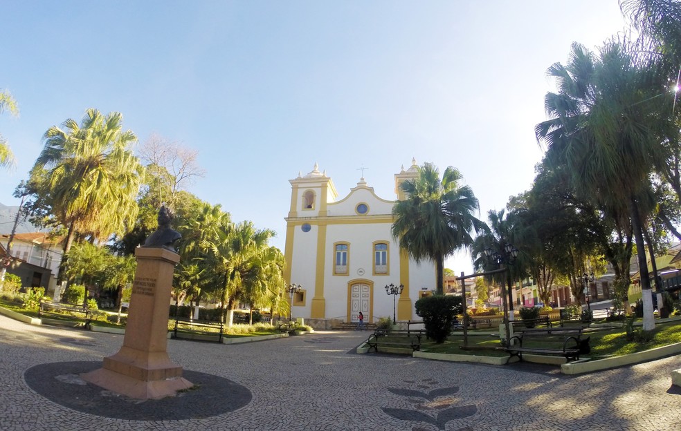 Pra&ccedil;a de S&atilde;o Jos&eacute; do Barreiro &mdash; Foto: Danilo Sardinha/G1