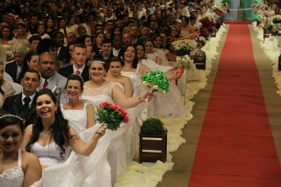 Casamento coletivo no sábado (22) em Florianópolis (Foto: Associação Amigos da Cidadania Catarinense/Divulgação)