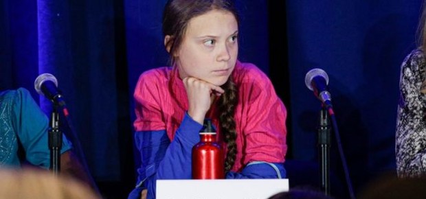 BBC: Greta Thunberg e outros 15 jovens ativistas apresentaram queixa contra a falta de ação governamental na crise climática (Foto: AFP/BBC)