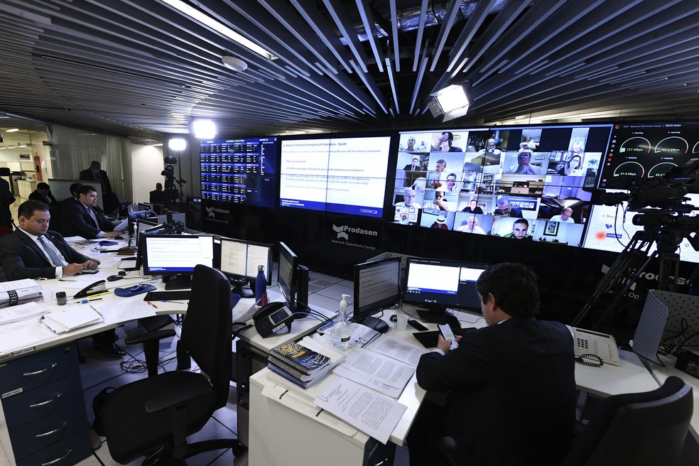 Sessão remata do Senado no último sábado — Foto: Edilson Rodrigues/Agência Senado