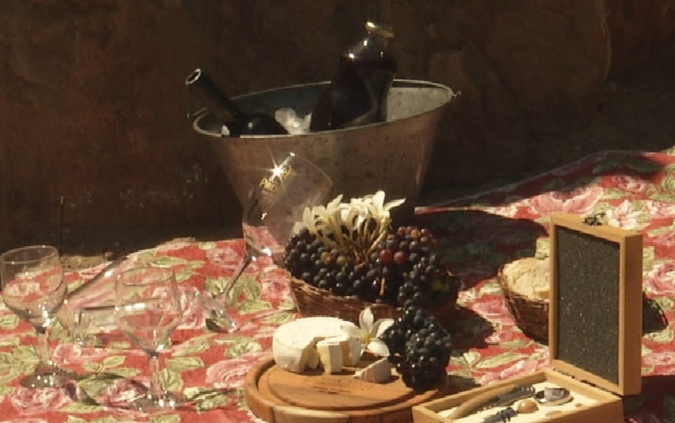 Queijos e vinhos na Rota dos Pirineus — Foto: Reprodução/TV Anhanguera