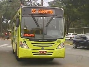 Ônibus do transporte público de Foz do Iguaçu voltam a circular  (Foto: Reprodução/ RPC TV)