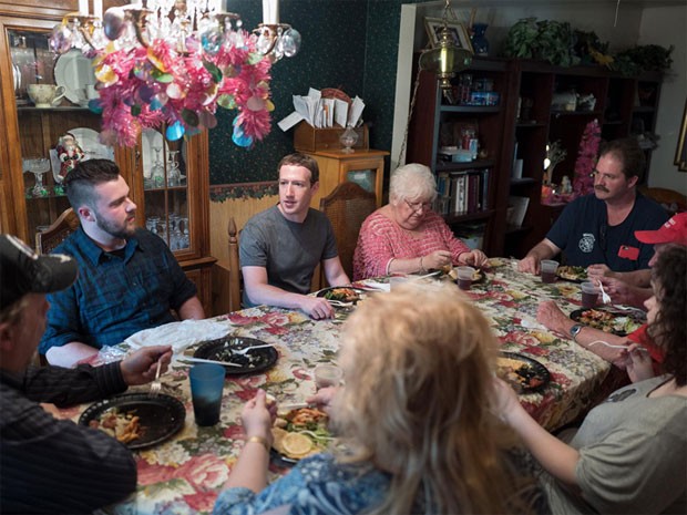 Mark Zuckerberg e a família americana  (Foto: Reprodução/TMZ)