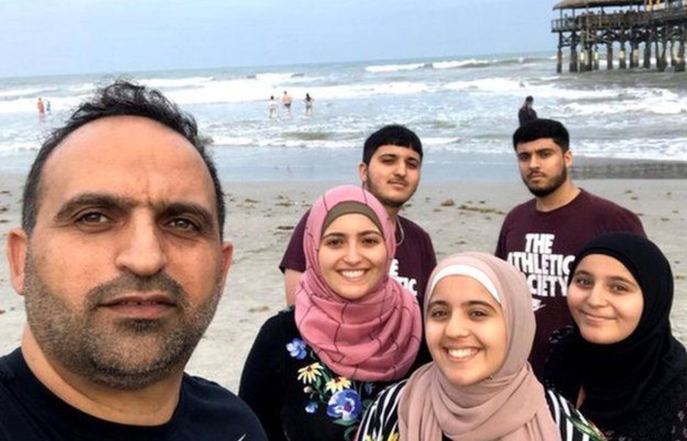 Raed e a família, fotografados em 2019 — Foto: Getty Images/BBC
