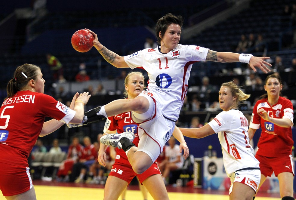Dica De Atleta Olimpico Como Aprimorar O Arremesso No Handebol Olympicchannel Ge