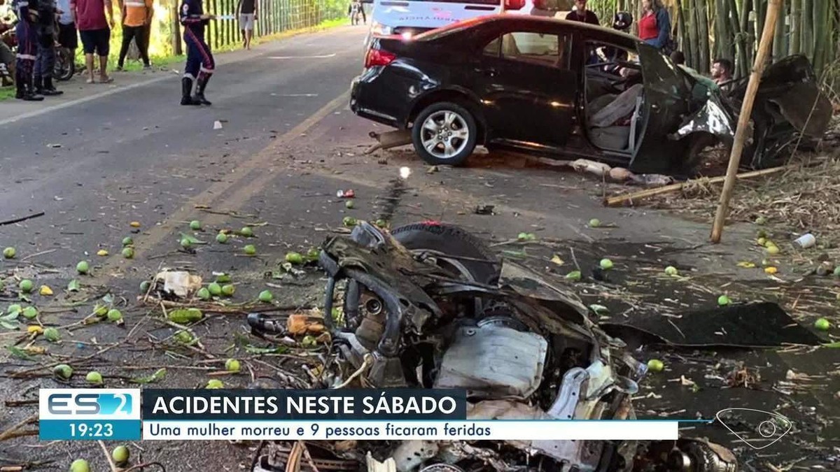 Carro Bate Em árvore Na Br 381 Mulher Morre E Motor é Arremessado Com