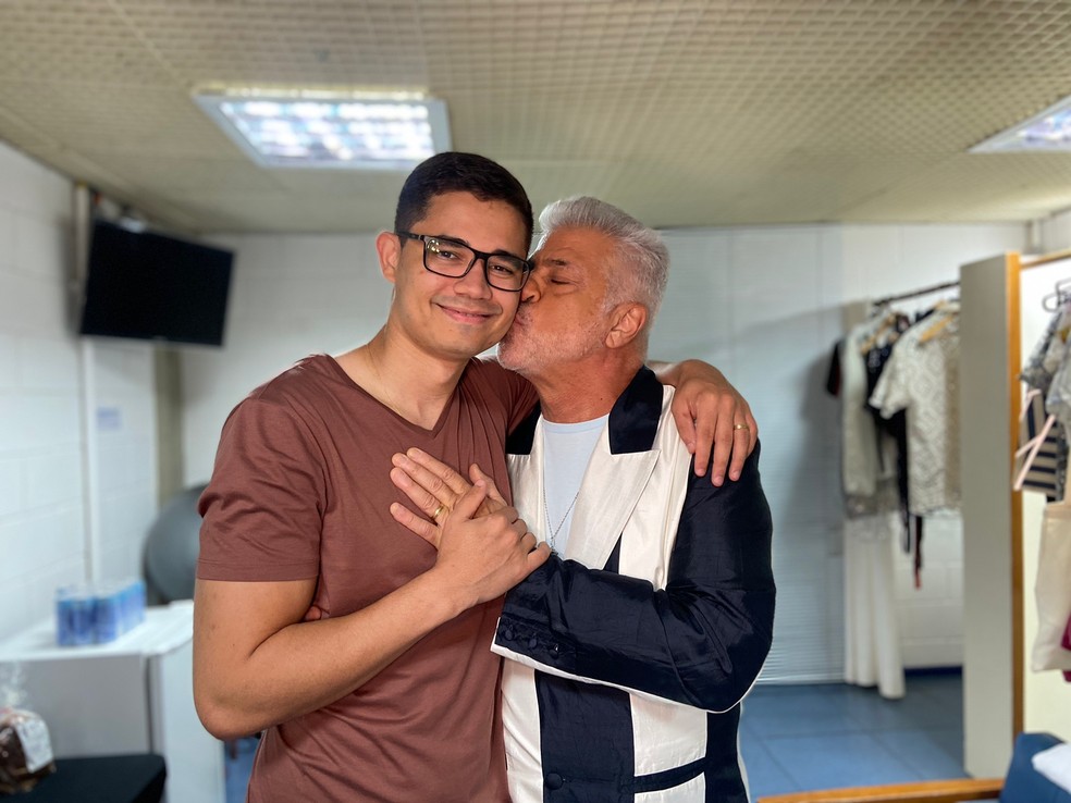 Lulu Santos mostra look ao lado do marido, Clebson Teixeira — Foto: gshow