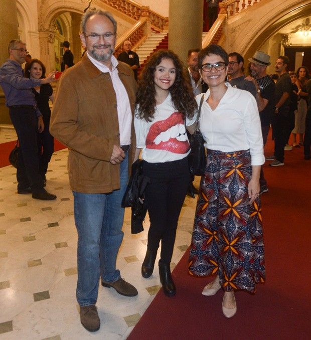 Sandra Annenberg e Ernesto Paglia com a filha, Elisa (Foto: Francisco Cepeda/AgNews)