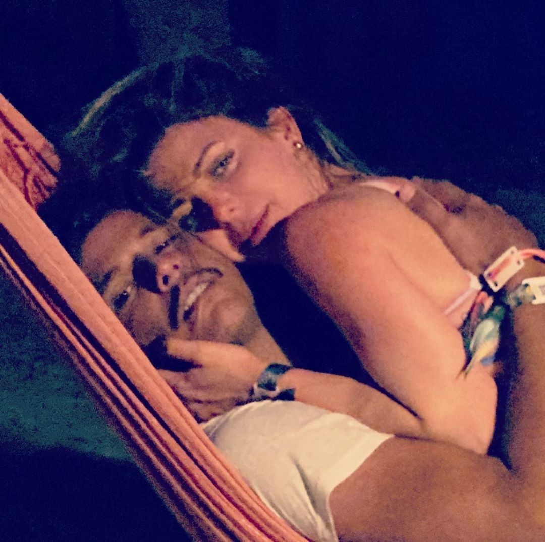 Sheila Mello se declara no aniversário do namorado Feijão (Foto: Reprodução Instagram)