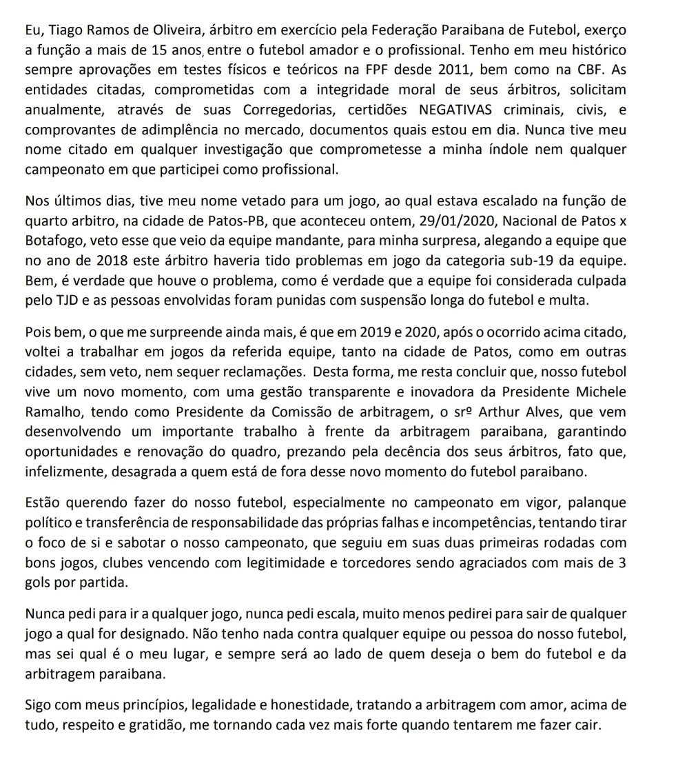 Árbitro repudiou as decisões contra a sua presença no jogo dessa quarta-feira — Foto: Reprodução / Instagram