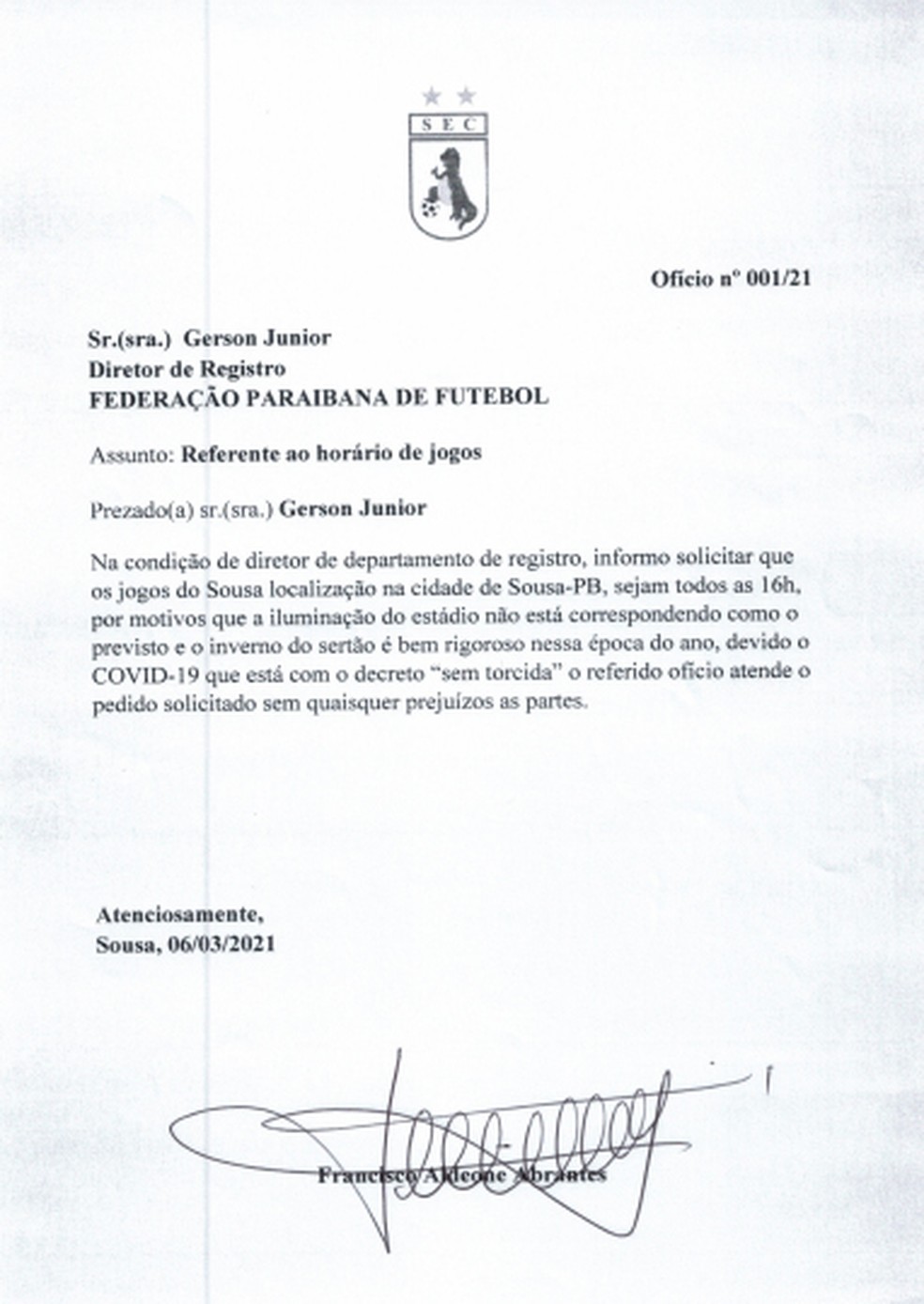 O presidente do Sousa, Aldeone Abrantes, informou que a iluminação do Estádio Marizão não está correspondendo com o esperado — Foto: Reprodução / Sousa