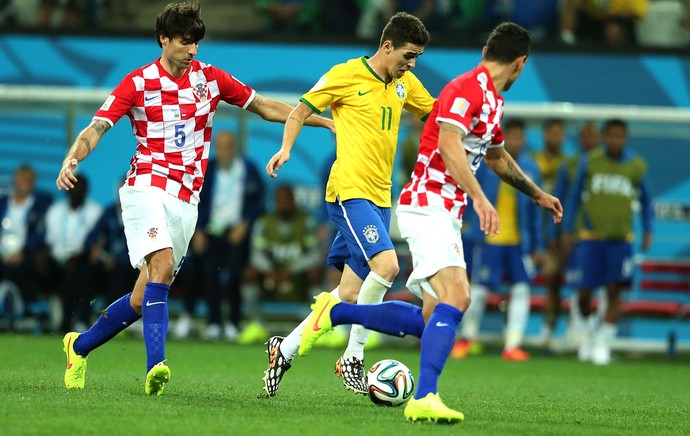 Oscar jogo Brasil x Croácia Copa do Mundo (Foto: Marcos Ribolli / Globoesporte.com)
