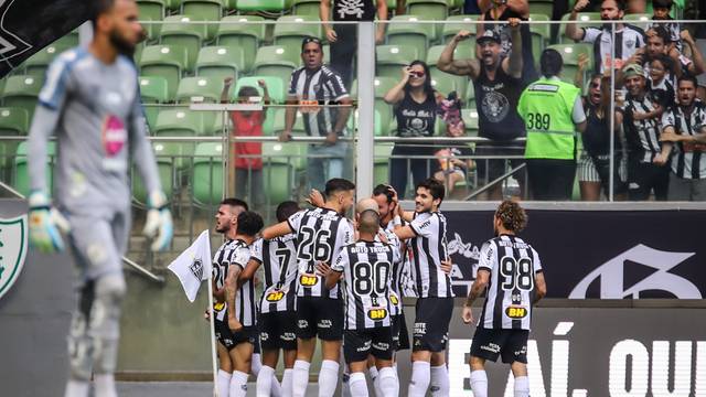 Atlético-MG venceu o Santos por 2 a 0, no Independência