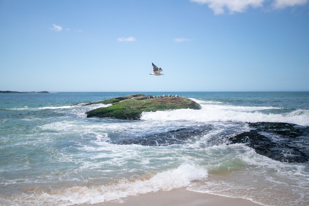 Essa é a primeira praia de Saquarema que recebe o certificado — Foto: Prefeitura de Saquarema/Divulgação