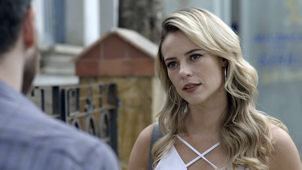 'Falou, Zeca', responde Jeiza (Foto: TV Globo)