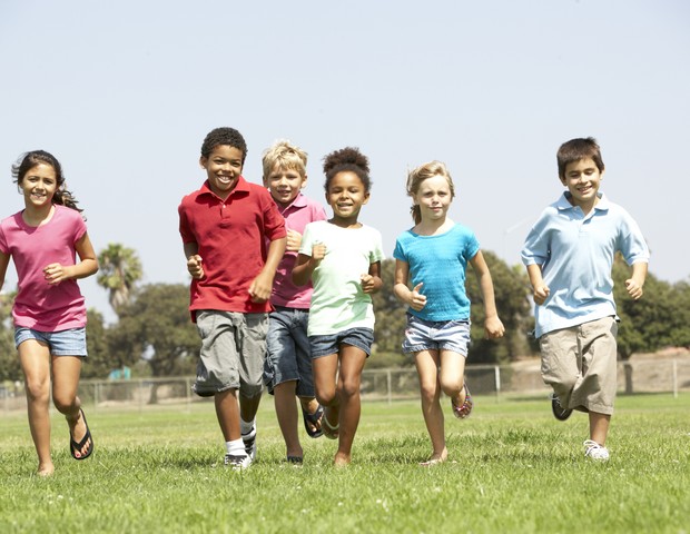 Crianças; atividade física; exercício físico; brincadeira (Foto: Thinkstock)
