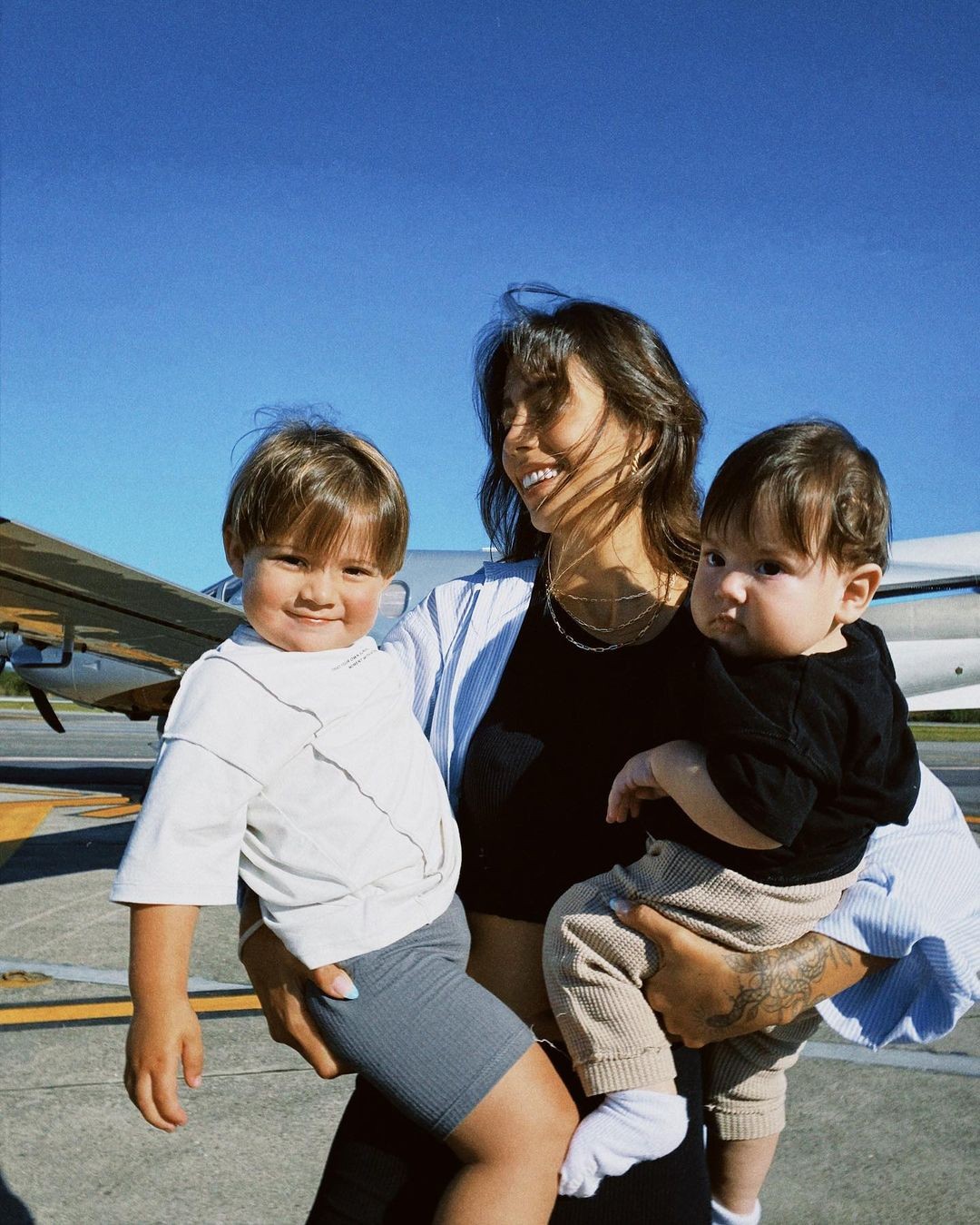 Gabri Brandt e os filhos, Davi e Henri (Foto: Reprodução Instagram)