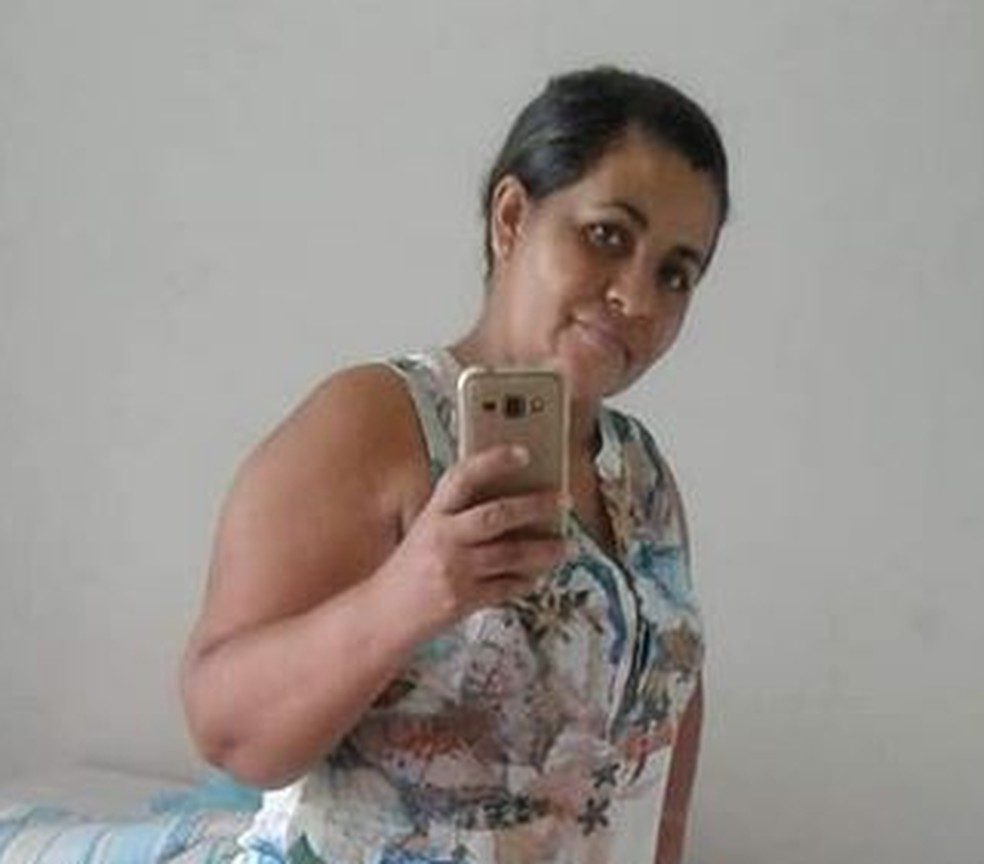 Silvinha Pereira da Silva, de 38 anos, morreu após ser atropelada por policial militar — Foto: Arquivo da família