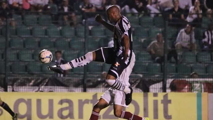 Thiago Heleno Figueirense x Fluminense (Foto: Luiz Henrique/Figueirense FC)