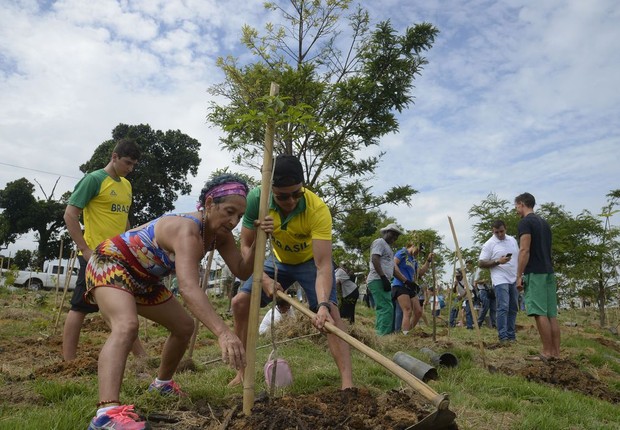 MMA lança programa para impulsionar renda de quem protege as florestas (Foto: Tânia Rêgo/Agência Brasil via BBC)