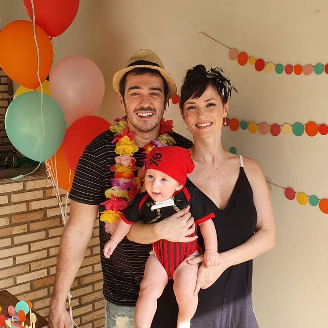 Rosanne Mulholland e Marcos Veras celebram 6 meses do filho (Foto: Reprodução/Instagram)