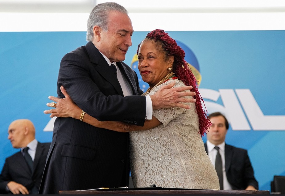 Ministra dos Direitos Humanos, Luislinda Valois se desfilia do PSDB