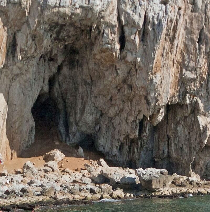 Pesquisadores encontraram câmara escondida no Complexo das Cavernas de Gorham (Foto: Wikimedia Commons )