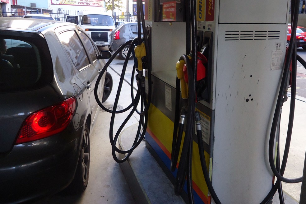 Pesquisa realizada pelo Procon de Porto Alegre na segunda-feira (20) encontrou gasolina comum por R$ 4,09 até R$ 4,29 (Foto: Diego Simões/PMPA/Divulgação)