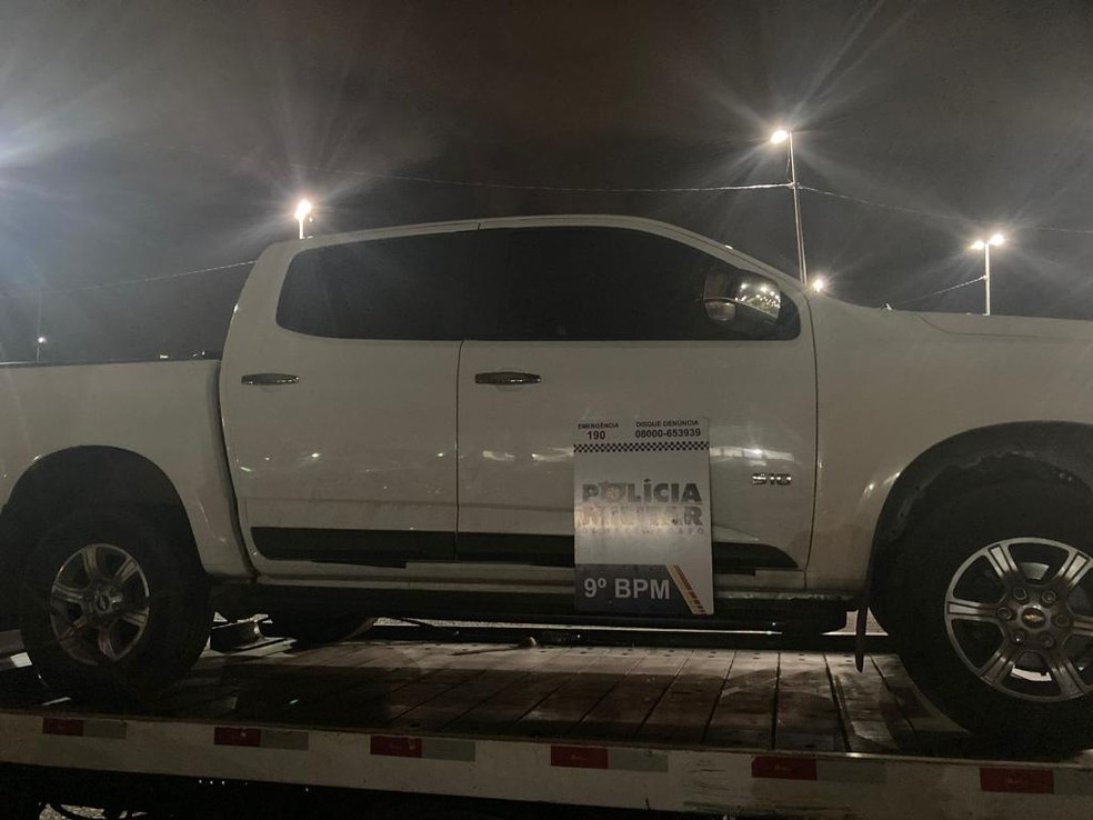 Três pessoas são resgatadas após serem sequestradas — Foto: PM MT