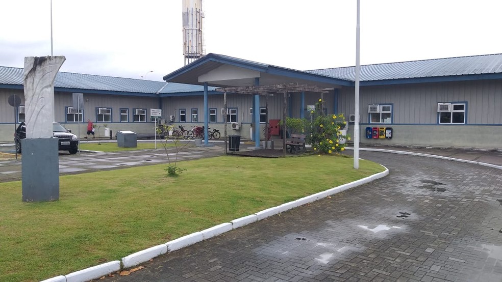 Homens invadem UTI de hospital e matam a tiros paciente internado em Balneário Camboriú — Foto: Luiz Carlos de Souza/NSC TV