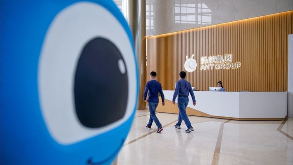 O serviço mais popular do Ant Group, o Alipay, começou como plataforma de pagamento do Alibaba — Foto: Reuters