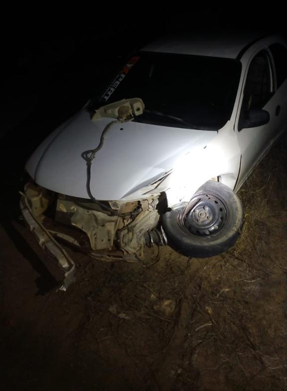 Condutor do Celta não tinha CNH e provocou acidente na AL-220, em Girau do Ponciano — Foto: BPRv