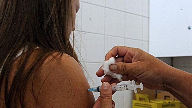 Em três meses, quase metade da população foi vacinada contra H1N1 em 2010 (Foto: ABR)