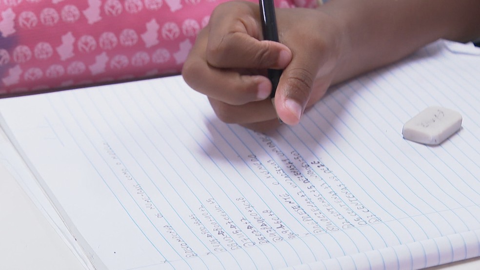 Gabriela da Silva, de 7 anos, sofre inj&uacute;ria racial dentro de escola em Bangu &mdash; Foto: Reprodu&ccedil;&atilde;o