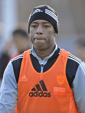 São Paulo desiste de contratar Jucilei após entrada de árabes no negócio