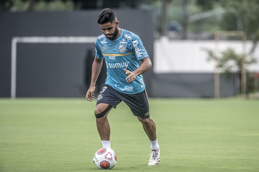 Felipe Jonatan durante treino do Santos — Foto: Ivan Storti/Santos FC